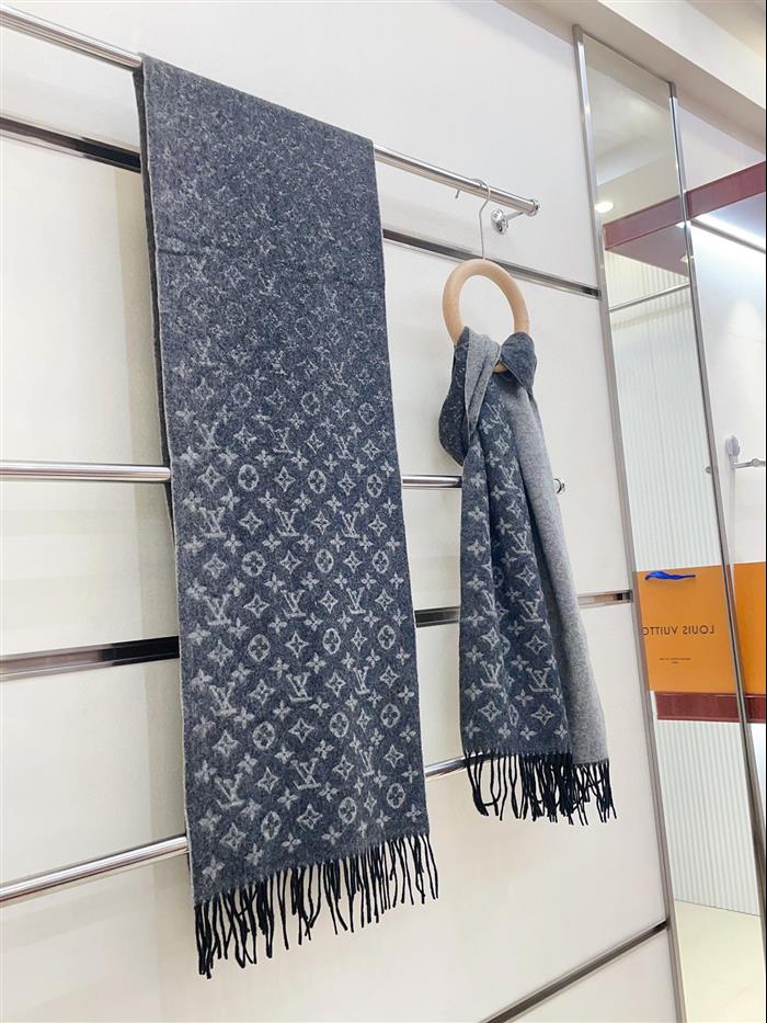 2026116111040935 380